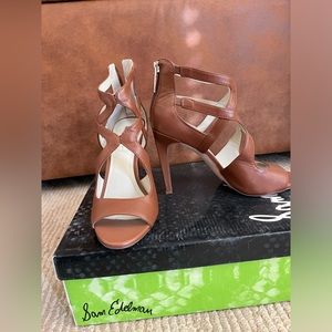 Size 6 Sam Edelman shoes. NEVER BEEN WORN. 4” heel.